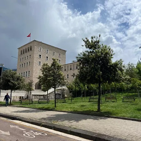 Cozy Flat Near Air Albania Stadium 1 Tirana Exterior photo