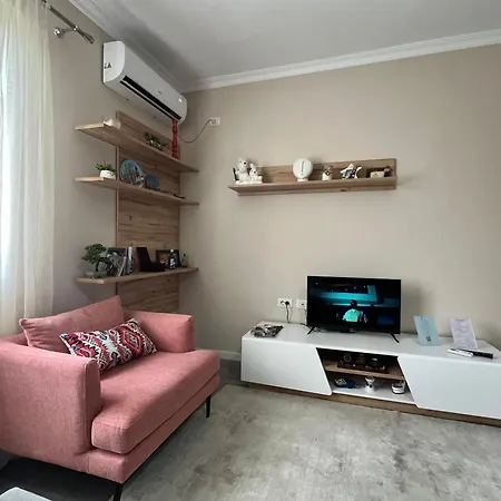 Cozy Flat Near Air Albania Stadium 1 Tirana Exterior photo