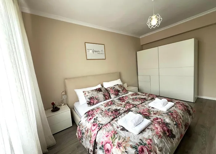Cozy Flat Near Air Albania Stadium 1