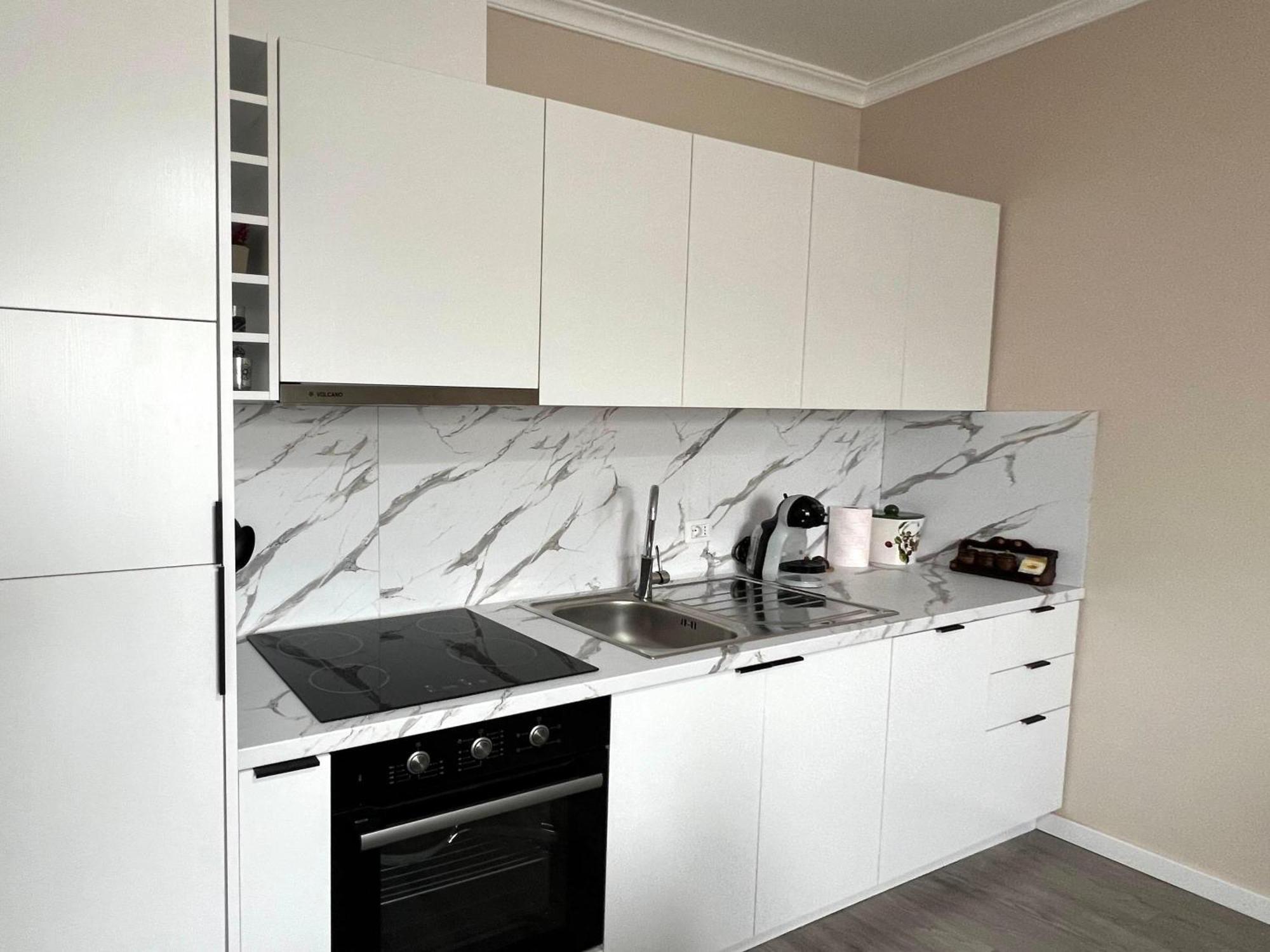 Cozy Flat Near Air Albania Stadium 1 Апартаменты